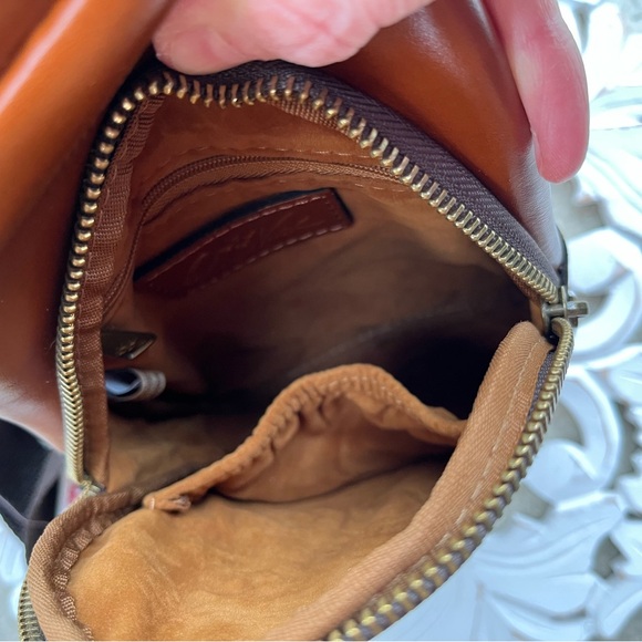 Patricia Nash Marisol tooled leather sling bag NWT - Picture 6 of 6